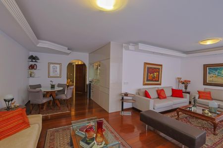 Apartamento à venda com 280m², 4 quartos e 2 vagasSala