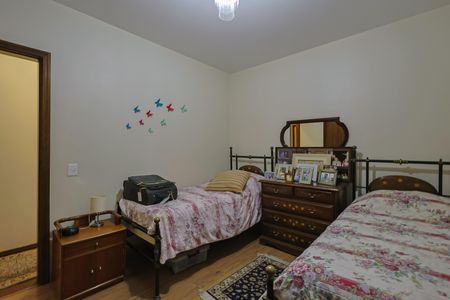 Apartamento à venda com 280m², 4 quartos e 2 vagasQuarto 1