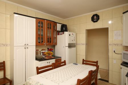 Casa à venda com 175m², 2 quartos e 2 vagasCozinha