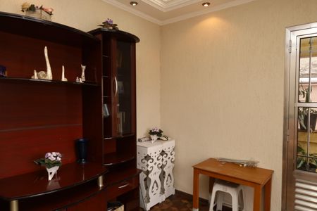 Casa à venda com 175m², 2 quartos e 2 vagasSala