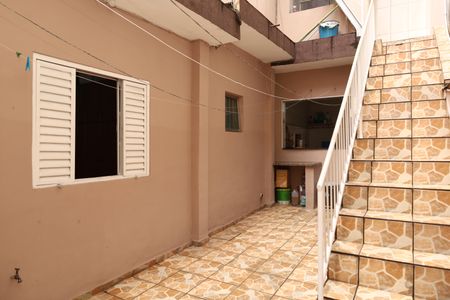 Casa à venda com 175m², 2 quartos e 2 vagasQuintal