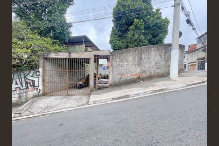 Fachada de casa para alugar com 1 quarto, 69m² em Santa Maria, Osasco