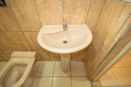 Banheiro de casa para alugar com 1 quarto, 69m² em Santa Maria, Osasco