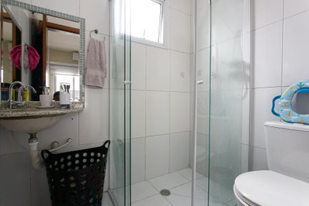 Casa de condomínio à venda com 87m², 3 quartos e 1 vaga Casa de condomínio à venda com 87m², 3 quartos e 1 vagaBanheiro da Suíte