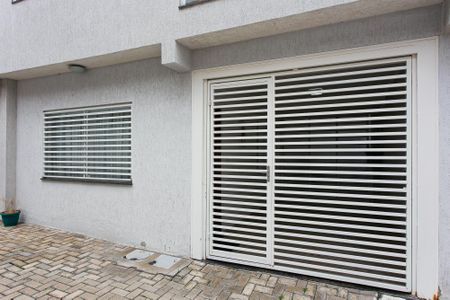 Casa de condomínio à venda com 87m², 3 quartos e 1 vaga Casa de condomínio à venda com 87m², 3 quartos e 1 vagaFachada