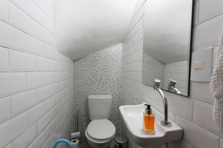 Casa de condomínio à venda com 87m², 3 quartos e 1 vaga Casa de condomínio à venda com 87m², 3 quartos e 1 vagaLavabo