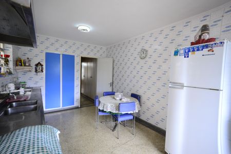 Casa à venda com 320m², 3 quartos e 4 vagasCozinha