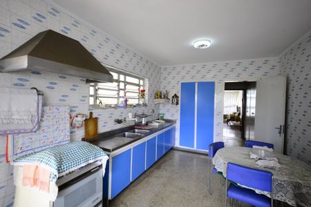 Casa à venda com 320m², 3 quartos e 4 vagasCozinha