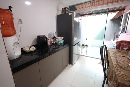 Cozinha de casa à venda com 3 quartos, 138m² em Jardim Atlantico, Goiânia