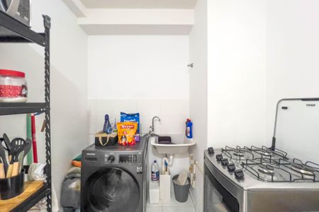 Apartamento à venda com 35m², 2 quartos e sem vaga Apartamento à venda com 35m², 2 quartos e sem vagaCozinha e área de serviço