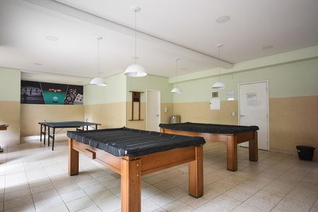 Apartamento para alugar com 55m², 2 quartos e 1 vaga Apartamento para alugar com 55m², 2 quartos e 1 vagaÁrea comum - Salão de Jogos