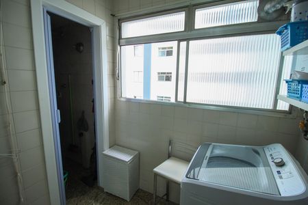 Apartamento à venda com 94m², 3 quartos e 1 vagaÁrea de Serviço