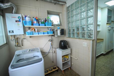 Apartamento à venda com 94m², 3 quartos e 1 vagaÁrea de Serviço