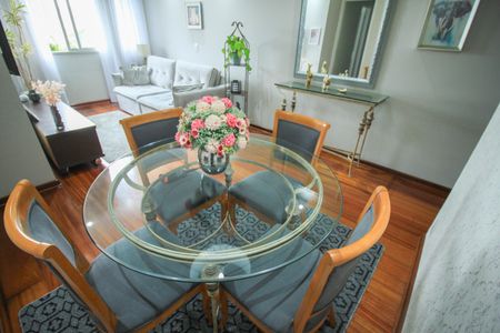 Apartamento à venda com 94m², 3 quartos e 1 vagaSala