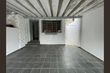 Casa à venda com 100m², 3 quartos e 2 vagas Casa à venda com 100m², 3 quartos e 2 vagasGaragem