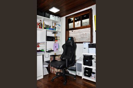 Casa à venda com 171m², 2 quartos e 2 vagasQuarto 2