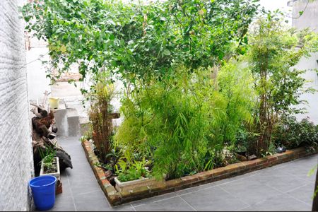 Casa à venda com 171m², 2 quartos e 2 vagasQuintal