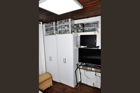 Casa à venda com 171m², 2 quartos e 2 vagasQuarto 1