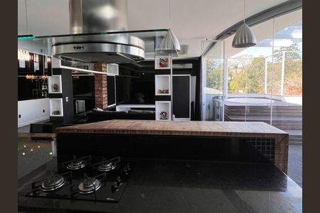 Apartamento para alugar com 160m², 2 quartos e 2 vagasCozinha