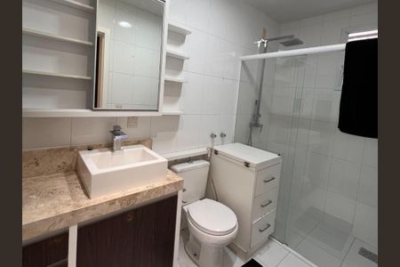 Apartamento para alugar com 160m², 2 quartos e 2 vagasBanheiro da Suíte