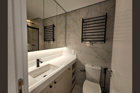 Banheiro de apartamento para alugar com 1 quarto, 30m² em Jardim das Acacias, São Paulo