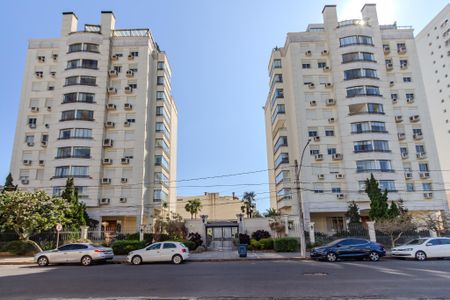 Apartamento à venda com 85m², 3 quartos e 2 vagas Apartamento à venda com 85m², 3 quartos e 2 vagasFachada