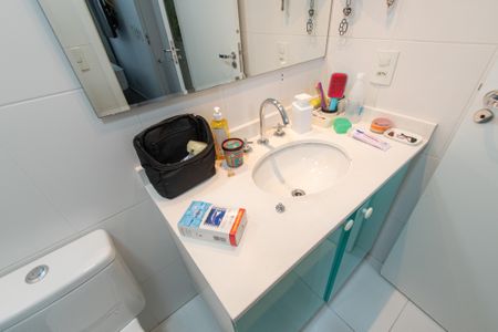 Apartamento à venda com 70m², 2 quartos e 1 vagaBanheiro da suíte