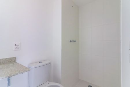Apartamento à venda com 73m², 2 quartos e 1 vaga Apartamento à venda com 73m², 2 quartos e 1 vagaBanheiro da Suíte