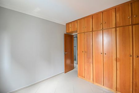 Apartamento à venda com 65m², 3 quartos e 1 vagaQuarto 2
