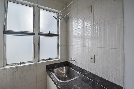 Apartamento à venda com 65m², 3 quartos e 1 vagaÁrea de Serviço