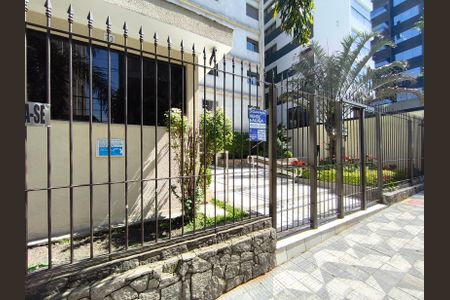 Apartamento à venda com 84m², 3 quartos e sem vaga Apartamento à venda com 84m², 3 quartos e sem vagaFachada