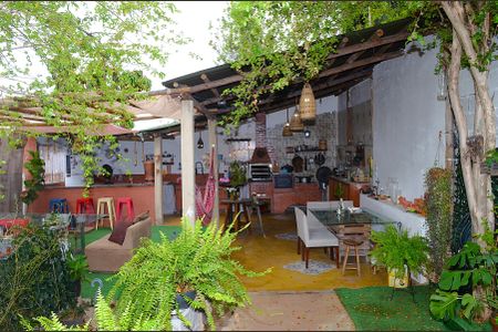 Casa para alugar com 210m², 3 quartos e sem vagaÁrea comum