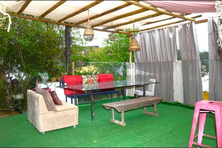 Casa para alugar com 210m², 3 quartos e sem vagaÁrea comum