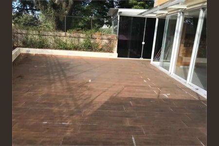 Casa para alugar com 259m², 3 quartos e 4 vagas