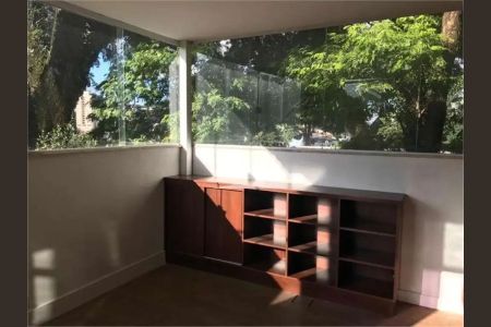 Casa para alugar com 259m², 3 quartos e 4 vagas