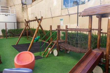 Apartamento para alugar com 32m², 2 quartos e sem vaga Apartamento para alugar com 32m², 2 quartos e sem vagaÁrea comum - Playground