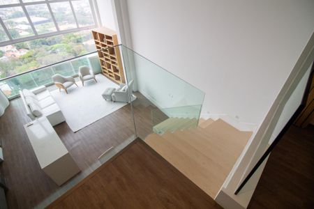 Apartamento à venda com 111m², 1 quarto e 2 vagasEscada