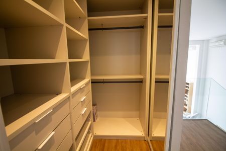 Apartamento à venda com 111m², 1 quarto e 2 vagasCloset da Suíte