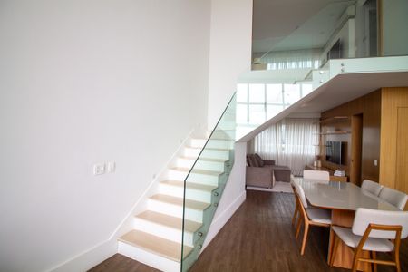 Apartamento à venda com 111m², 1 quarto e 2 vagasEscada