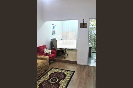 Casa à venda com 4 quartos, 270m² em Jardim Primeiro de Maio (Chacara Fazendinha), Osasco