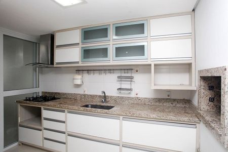 Apartamento à venda com 102m², 3 quartos e 2 vagasCozinha + Área de Serviço