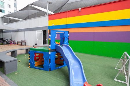 Apartamento à venda com 101m², 3 quartos e 2 vagasÁrea comum - Playground