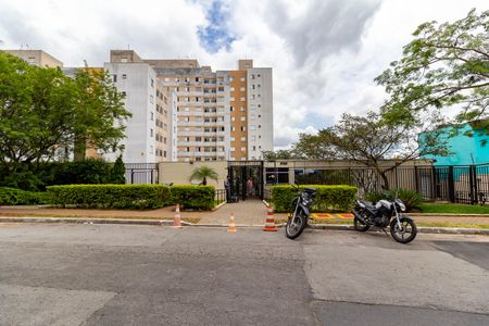 Apartamento à venda com 48m², 2 quartos e 1 vaga Apartamento à venda com 48m², 2 quartos e 1 vagaFachada