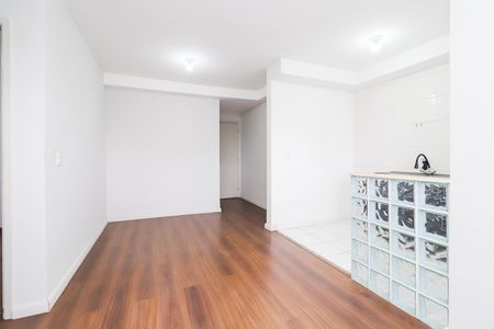 Sala de apartamento à venda com 2 quartos, 48m² em Vila Carmosina, São Paulo
