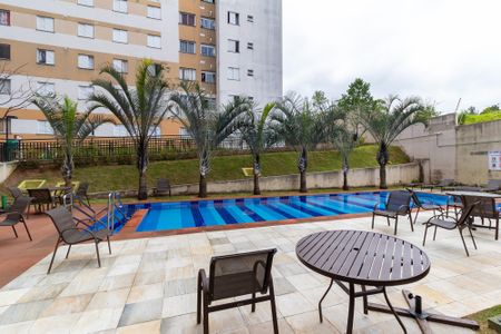 Apartamento à venda com 48m², 2 quartos e 1 vaga Apartamento à venda com 48m², 2 quartos e 1 vagaÁrea comum - Piscina