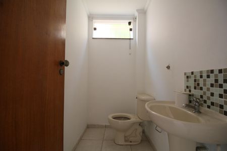 Lavabo de casa para alugar com 3 quartos, 95m² em Vila Sonia, São Paulo