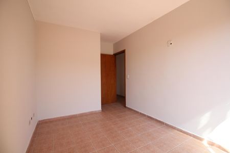 Casa para alugar com 95m², 3 quartos e 2 vagasSuíte