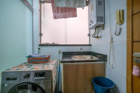 Apartamento à venda com 128m², 3 quartos e 1 vagaÁrea de Serviço