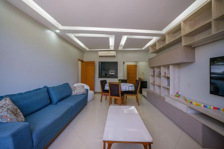 Apartamento à venda com 128m², 3 quartos e 1 vagaSala