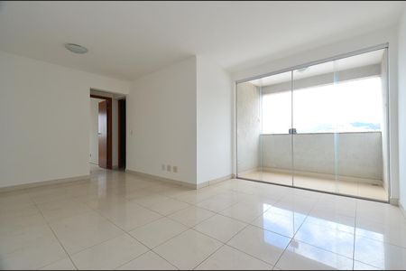 Sala de apartamento à venda com 3 quartos, 76m² em São Pedro, Belo Horizonte